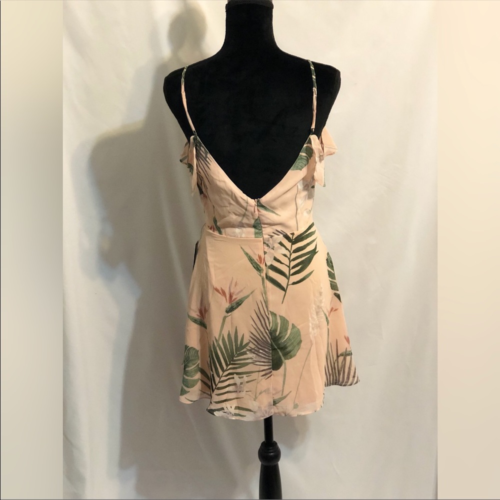 NEW Lulu’s Pink palm tree dress NWT - Picture 3 of 7